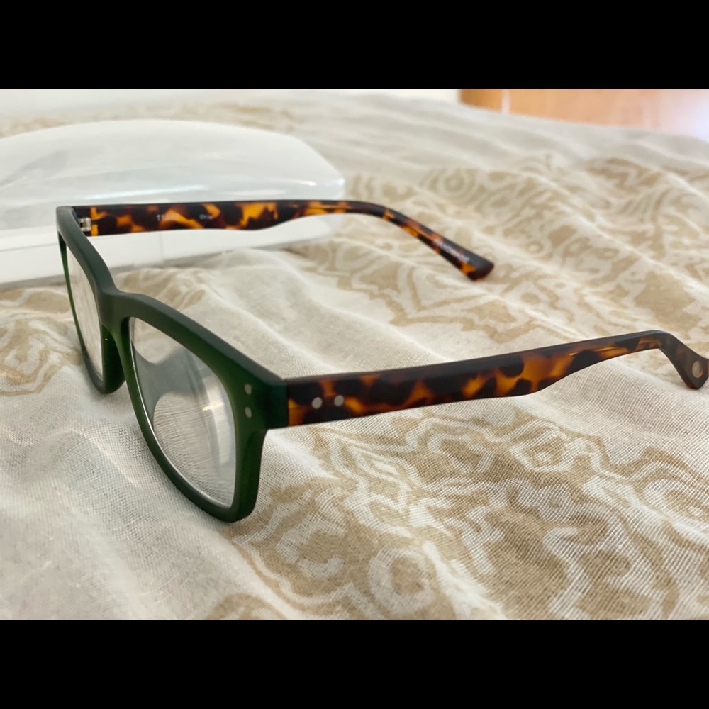 Scojo reading glasses
